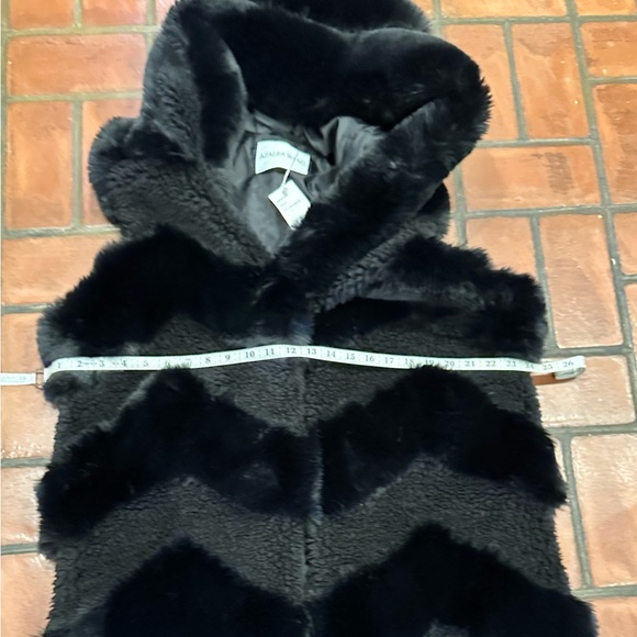 NWT Azalea Wang Women's Black Long Hooded Fur
Vest- JEMI  Sz-L - Picture 6 of 8